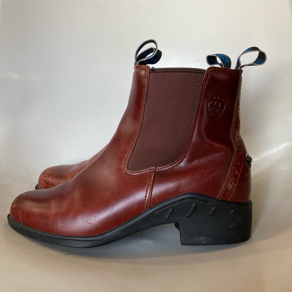 ARIAT brown leather Chelsea pull on boots